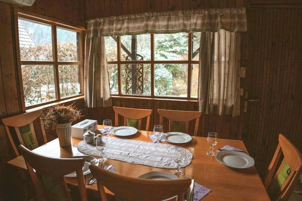 Charming Klara With Sauna, Nature&privacy Near Prague Male Kysice